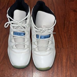 Air Jordan 11 Retro 'Legend Blue size 7 in boys